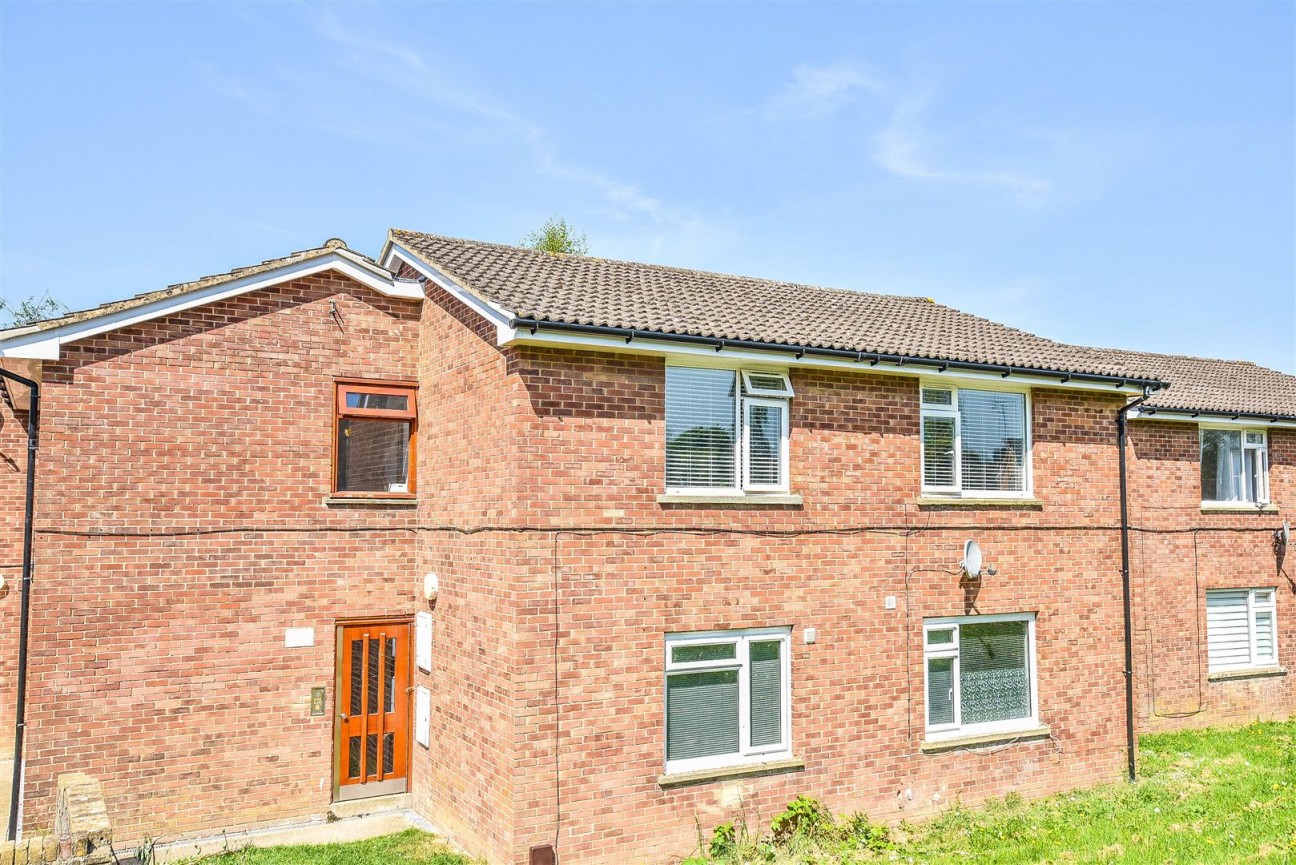 Maple Close, Dursley