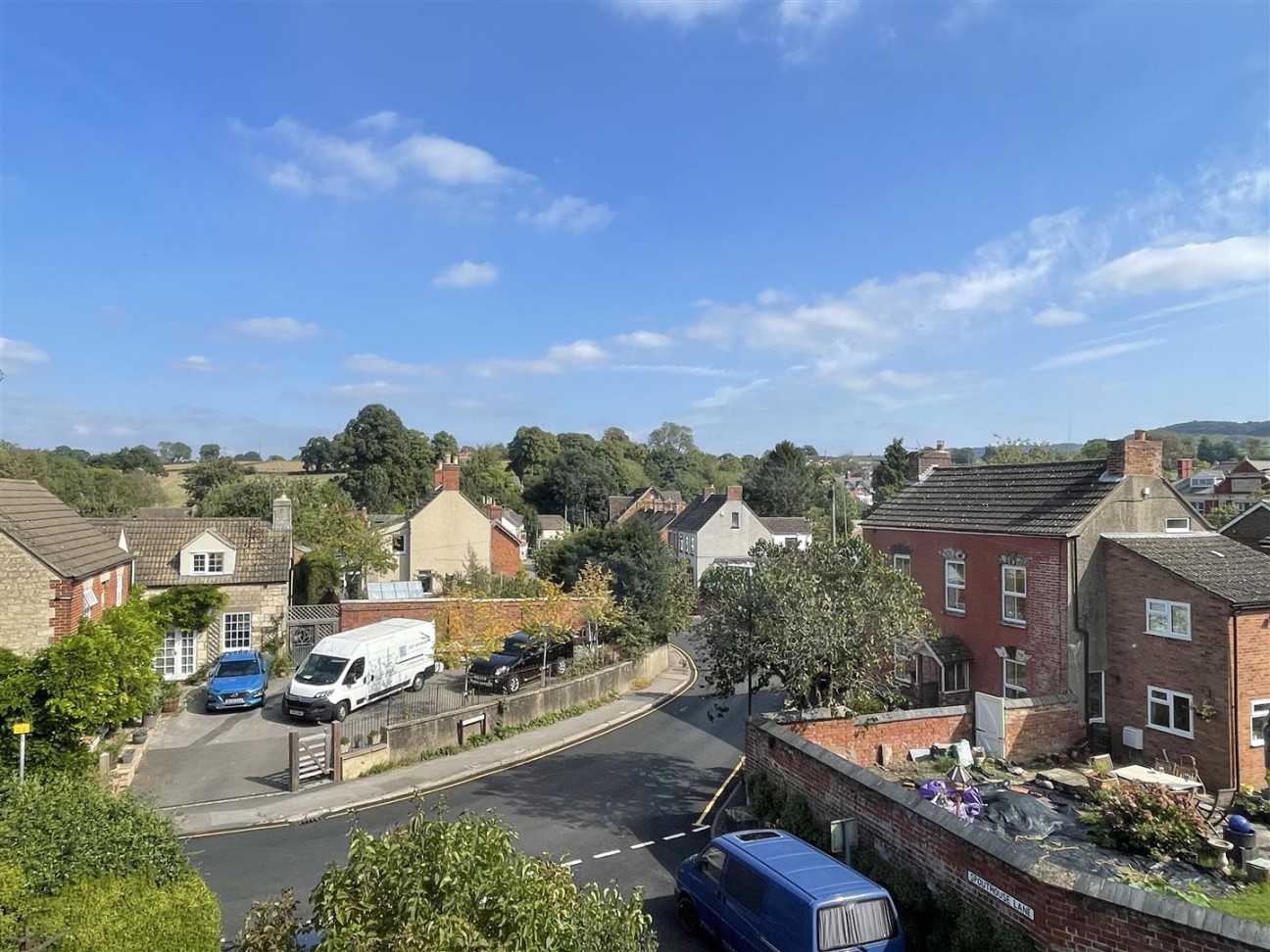 Chapel Street, Cam
