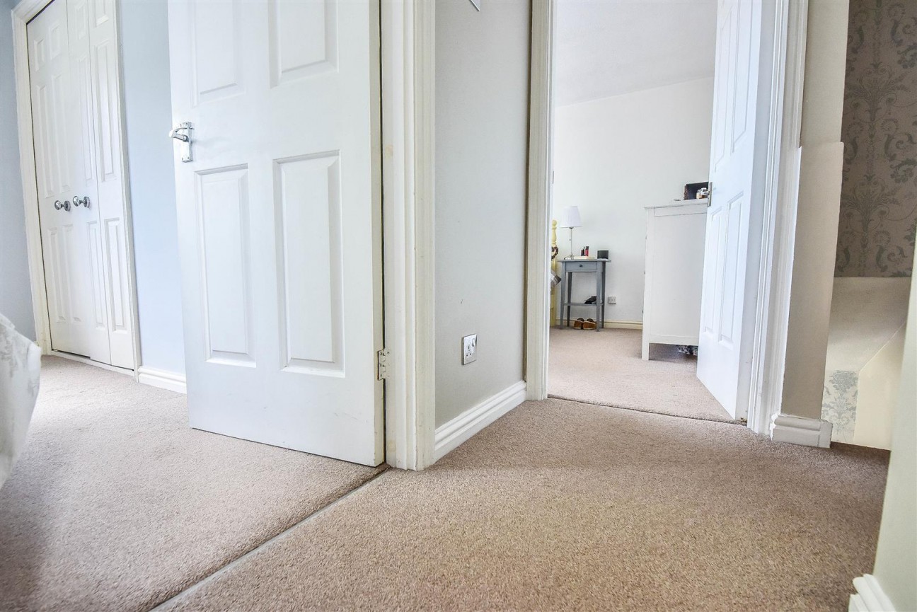 St. Bartholomews Close, Cam, Dursley