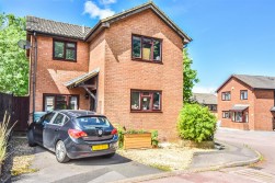St. Bartholomews Close, Cam, Dursley