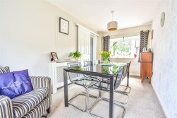 St. Bartholomews Close, Cam, Dursley