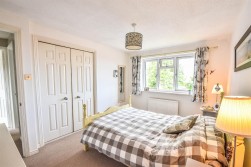 St. Bartholomews Close, Cam, Dursley