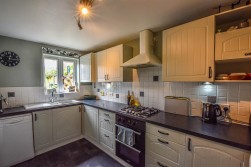 Castle Stream Court, Dursley