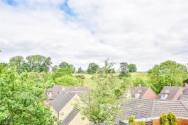 Castle Stream Court, Dursley