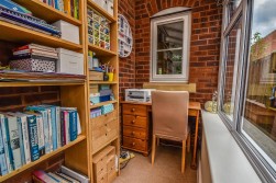 Castle Stream Court, Dursley