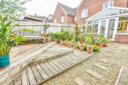Castle Stream Court, Dursley