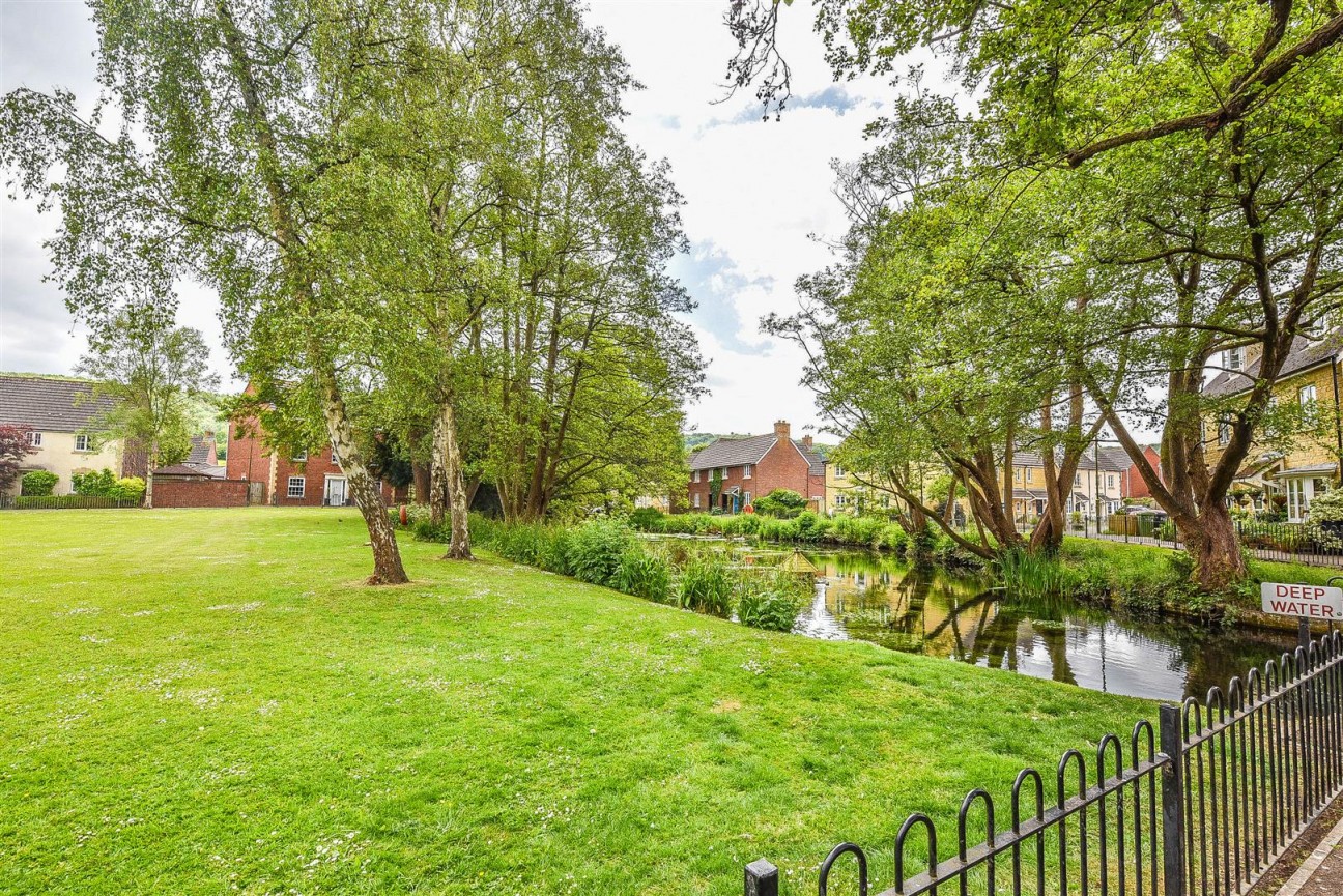 Castle Stream Court, Dursley