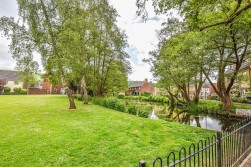 Castle Stream Court, Dursley