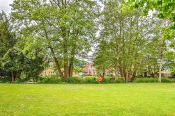 Castle Stream Court, Dursley