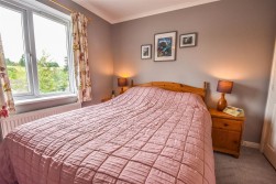Castle Stream Court, Dursley