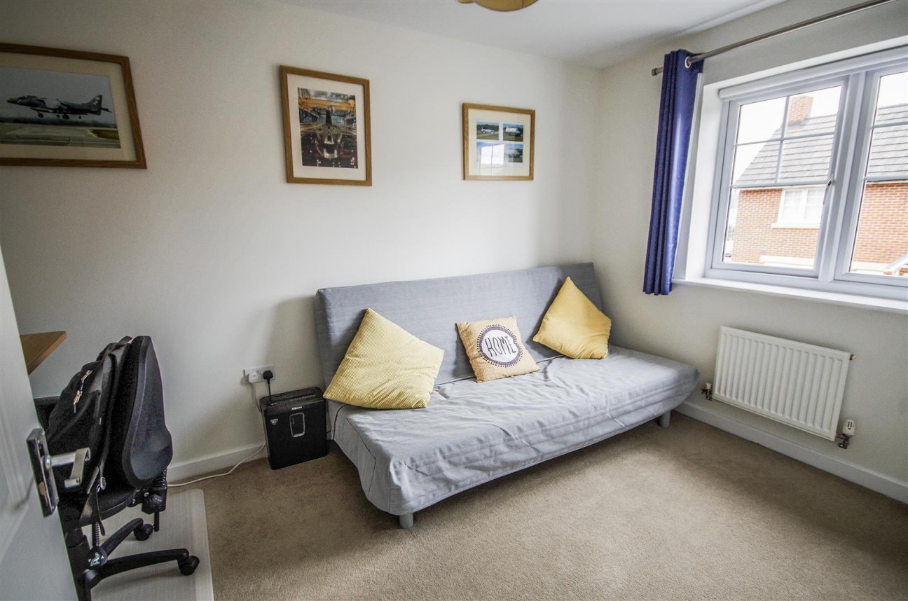 Brunel Road, Cam