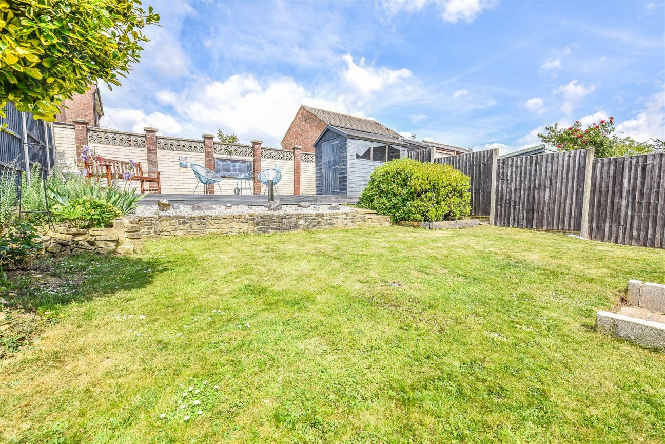 Beyon Drive, Cam, Dursley