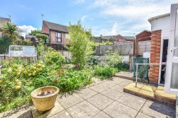 Nasse Court, Cam, Dursley