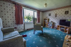 Nasse Court, Cam, Dursley