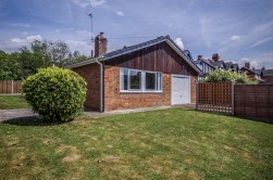 Hopton Road, Cam, Dursley