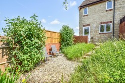 Weavers Close, Dursley