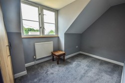 Dursley Road, Dursley