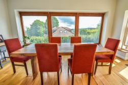 Dursley Road, Dursley