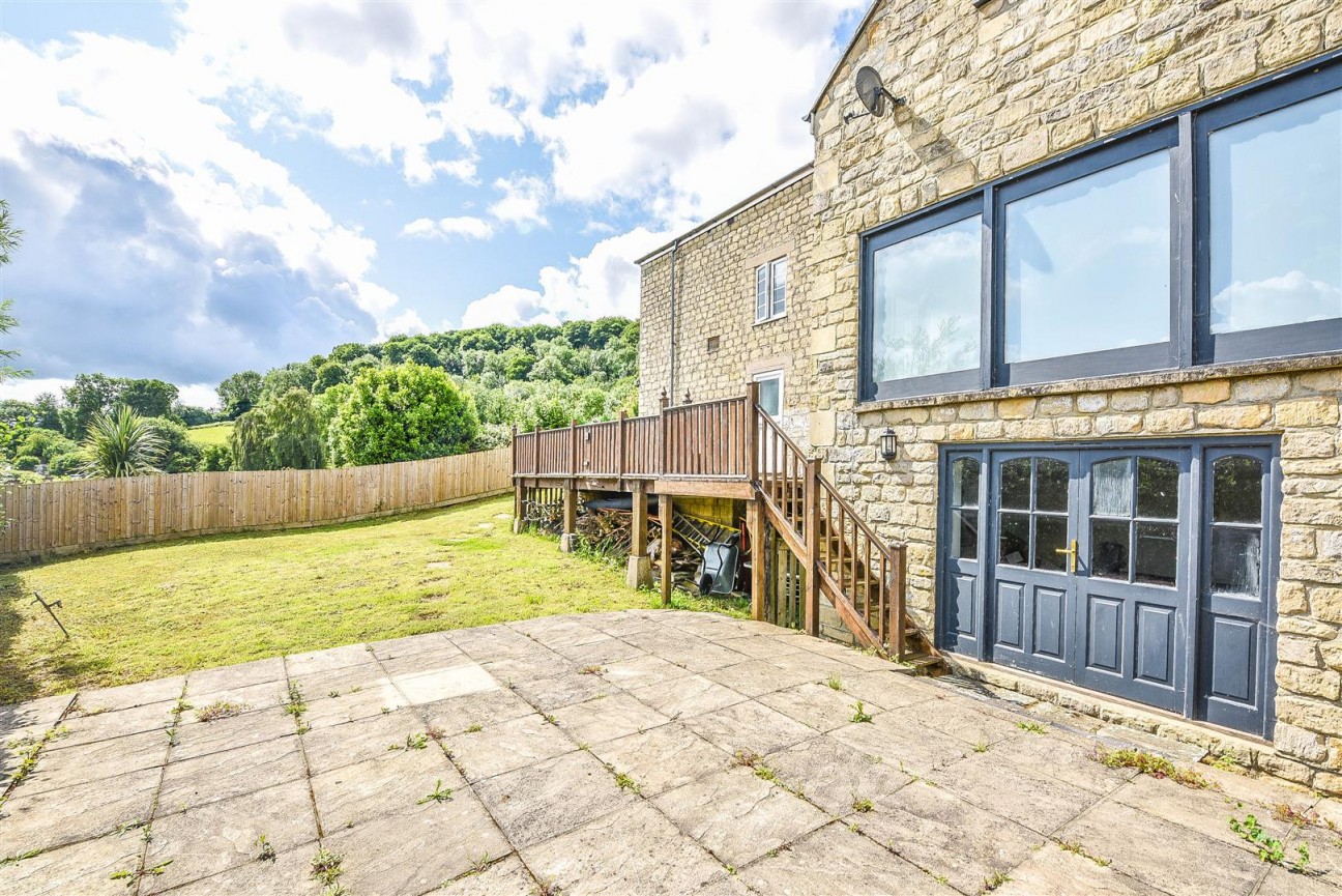 Dursley Road, Dursley