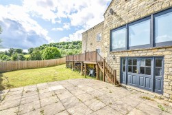 Dursley Road, Dursley