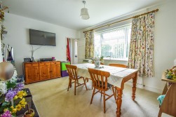 Tilsdown Close, Dursley