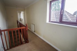 18 Court House Gardens, Cam