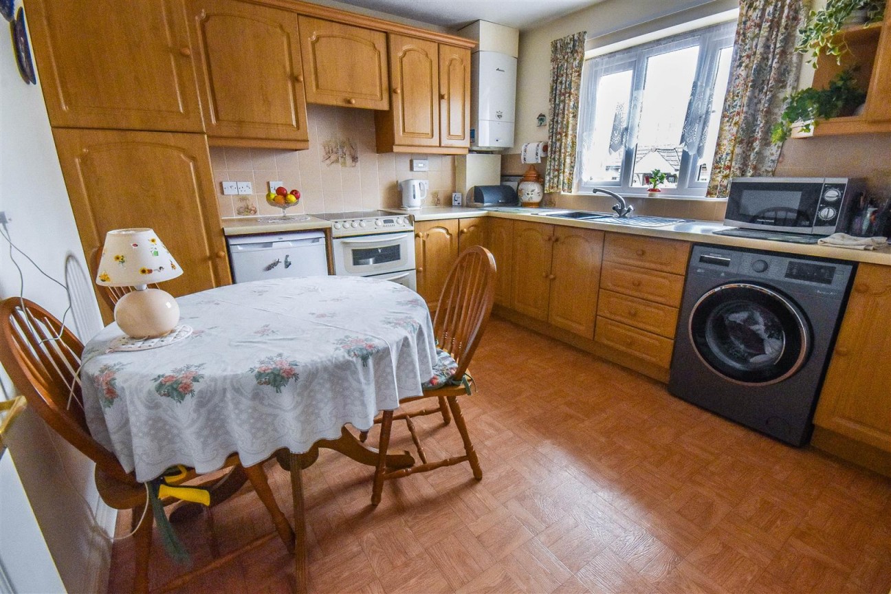 Chapel Street, Cam, Dursley