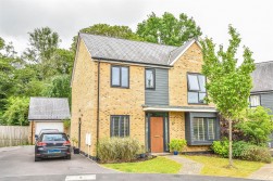 Budding Way, Dursley
