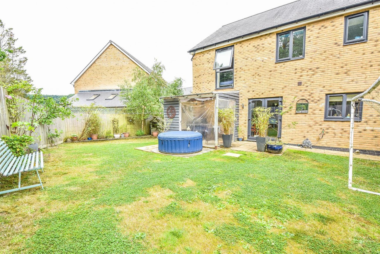 Budding Way, Dursley