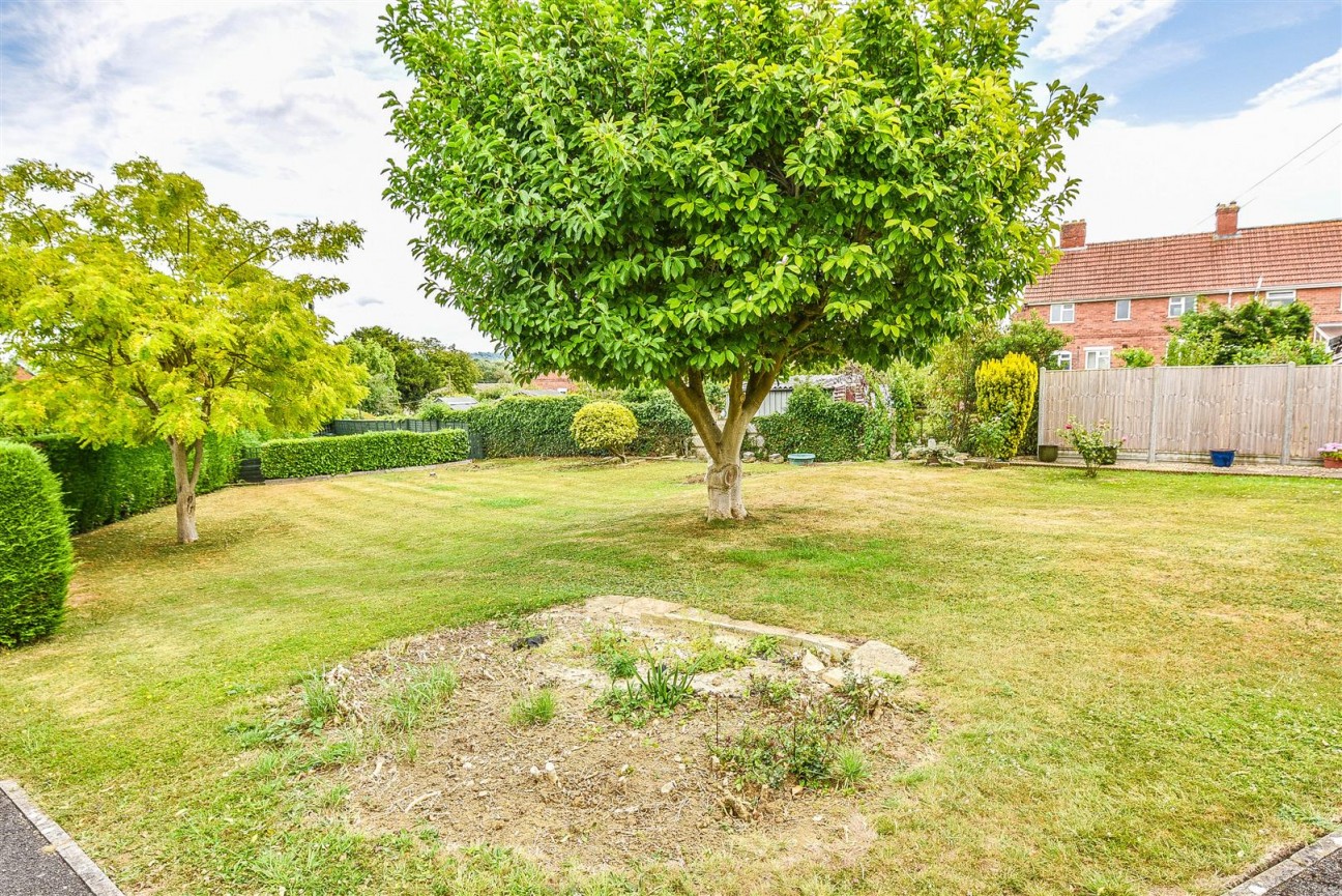 Morris Orchard, Cam, Dursley