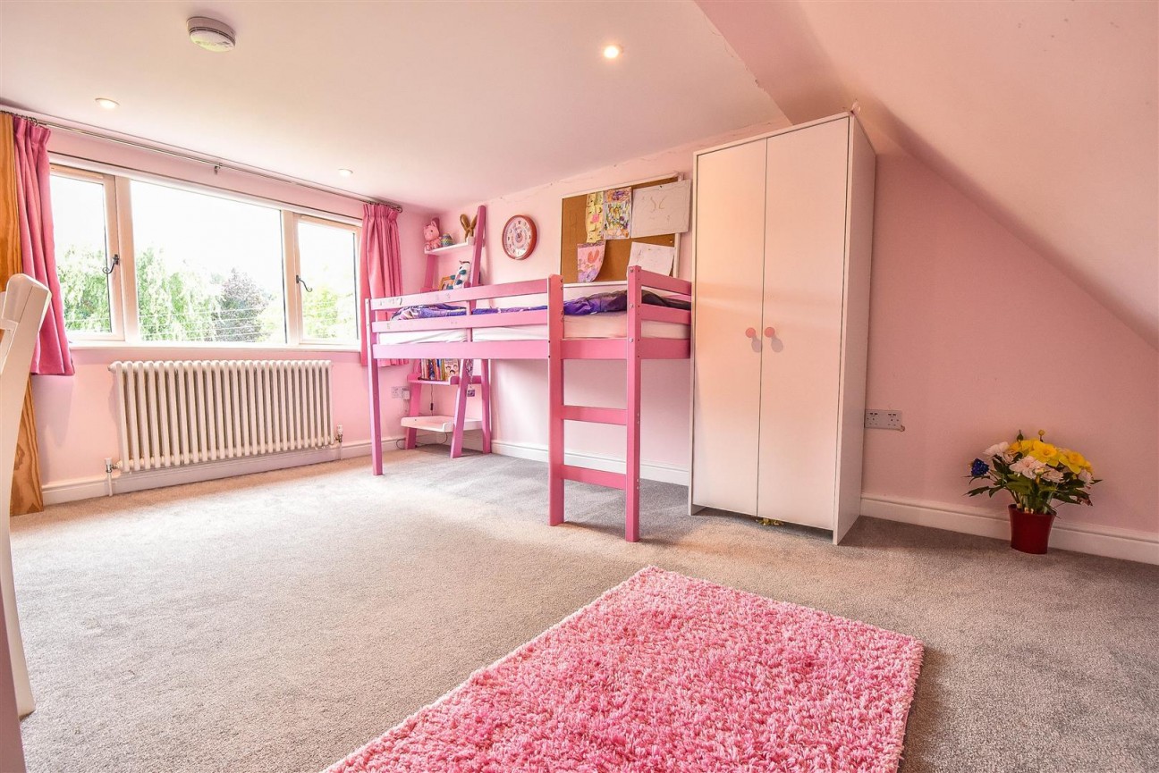 Haresfield, Stonehouse