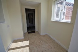 Orchard Close, Cam