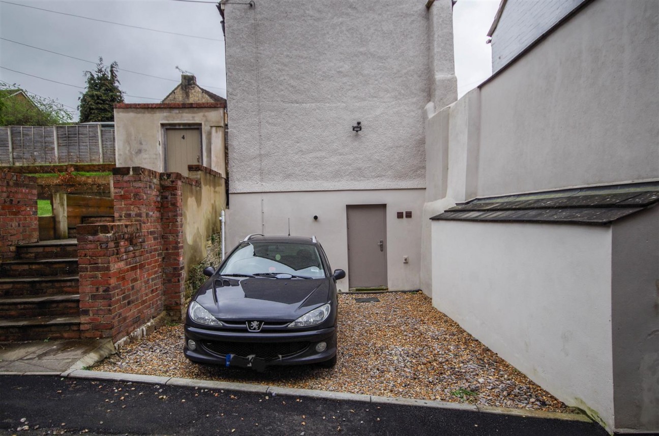 Boulton Lane, Dursley