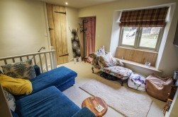 Boulton Lane, Dursley