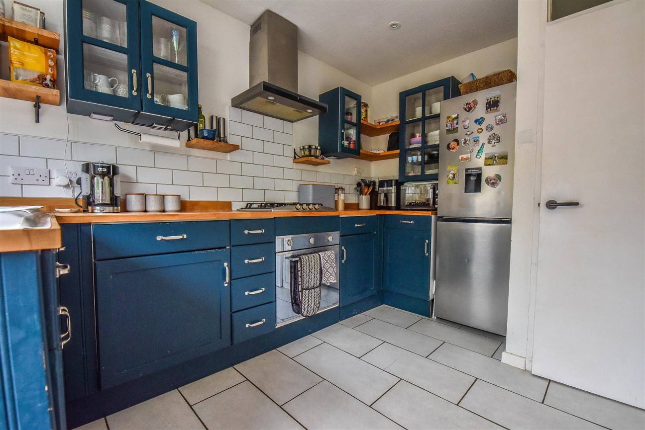 Tilnor Crescent, Norman Hill, Cam