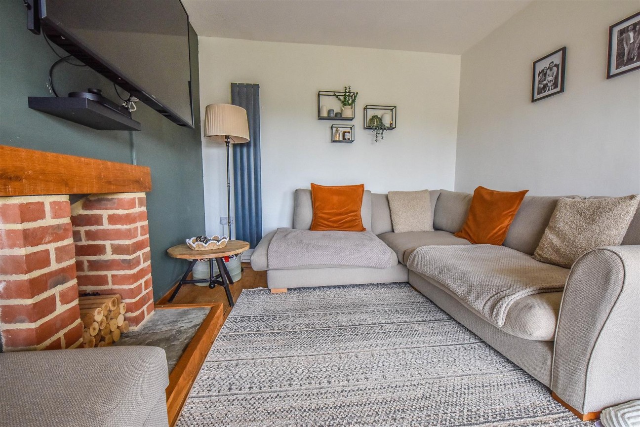 Tilnor Crescent, Norman Hill, Cam