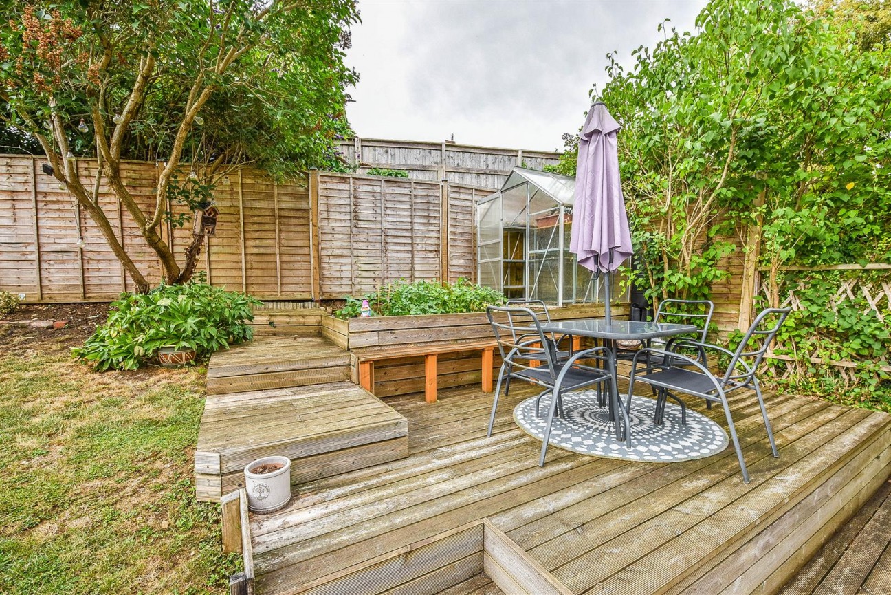 Tilnor Crescent, Norman Hill, Cam