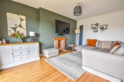 Tilnor Crescent, Norman Hill, Cam