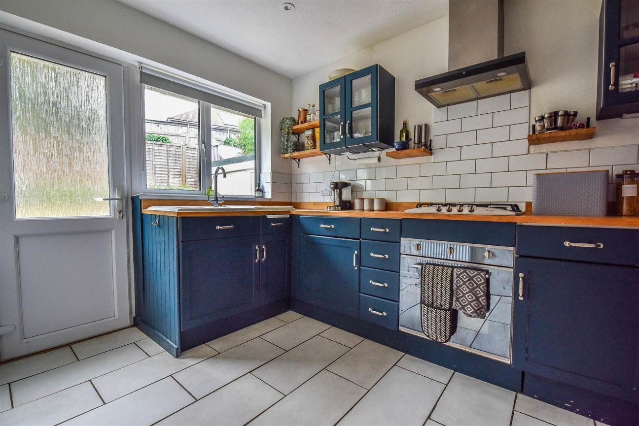 Tilnor Crescent, Norman Hill, Cam
