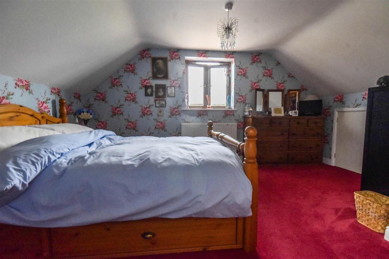 Woodend Lane, Cam, Dursley