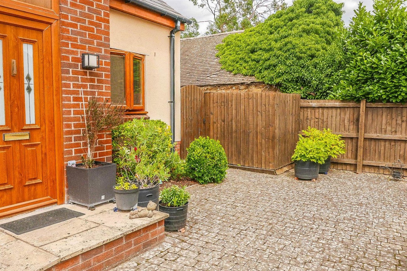 Woodend Lane, Cam, Dursley