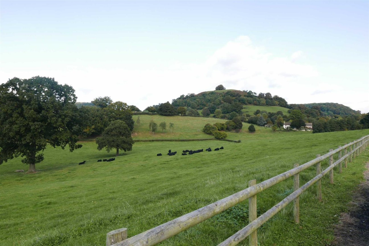 Mill Farm, Uley Road, Dursley