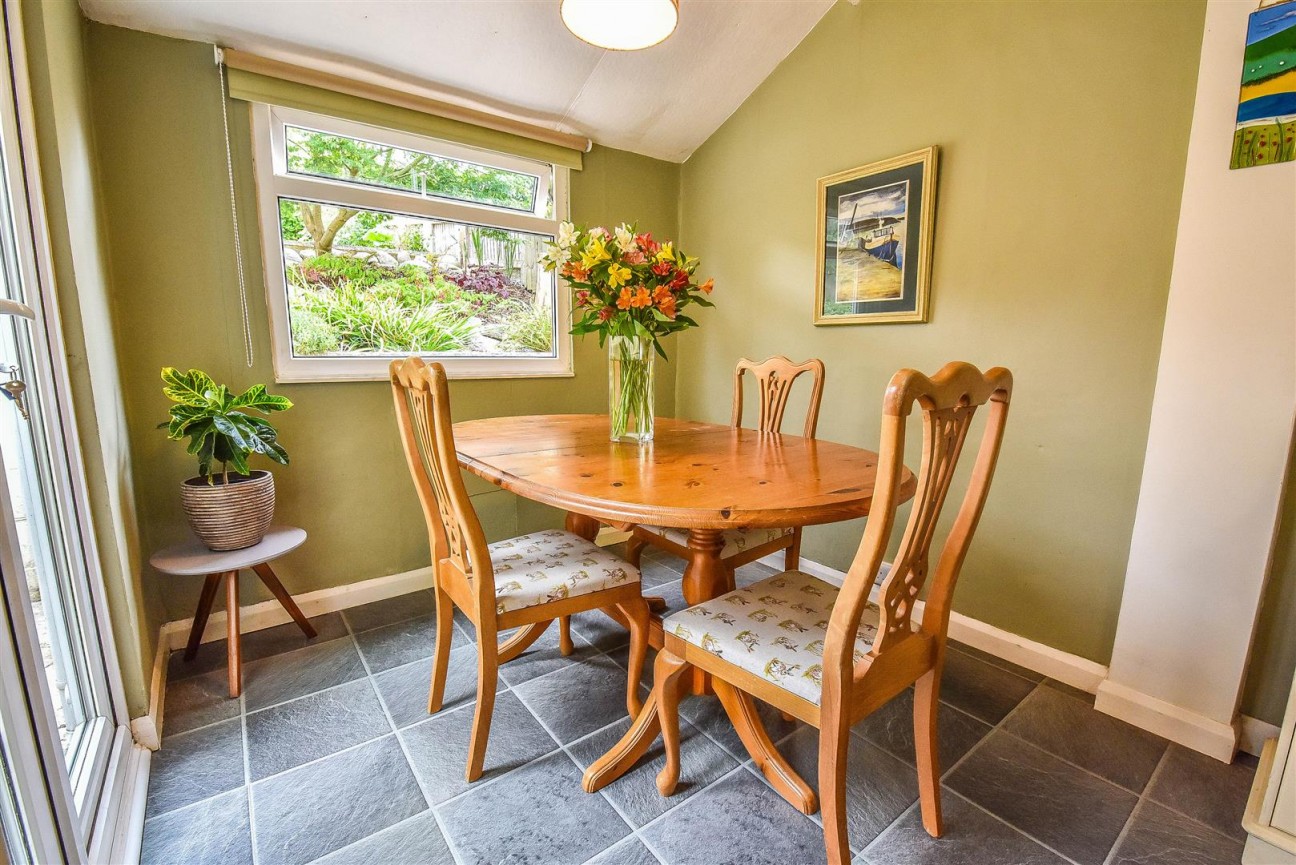 Rosebery Road, Dursley