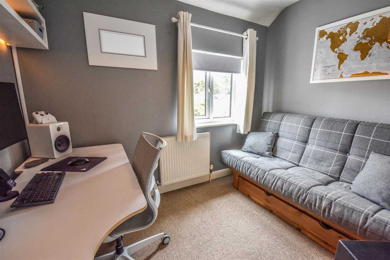 Rosebery Road, Dursley