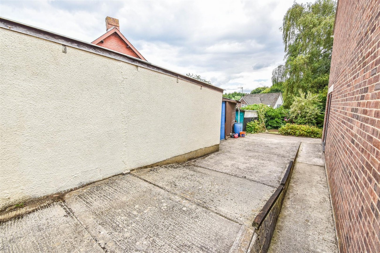 Rednock Drive, Dursley