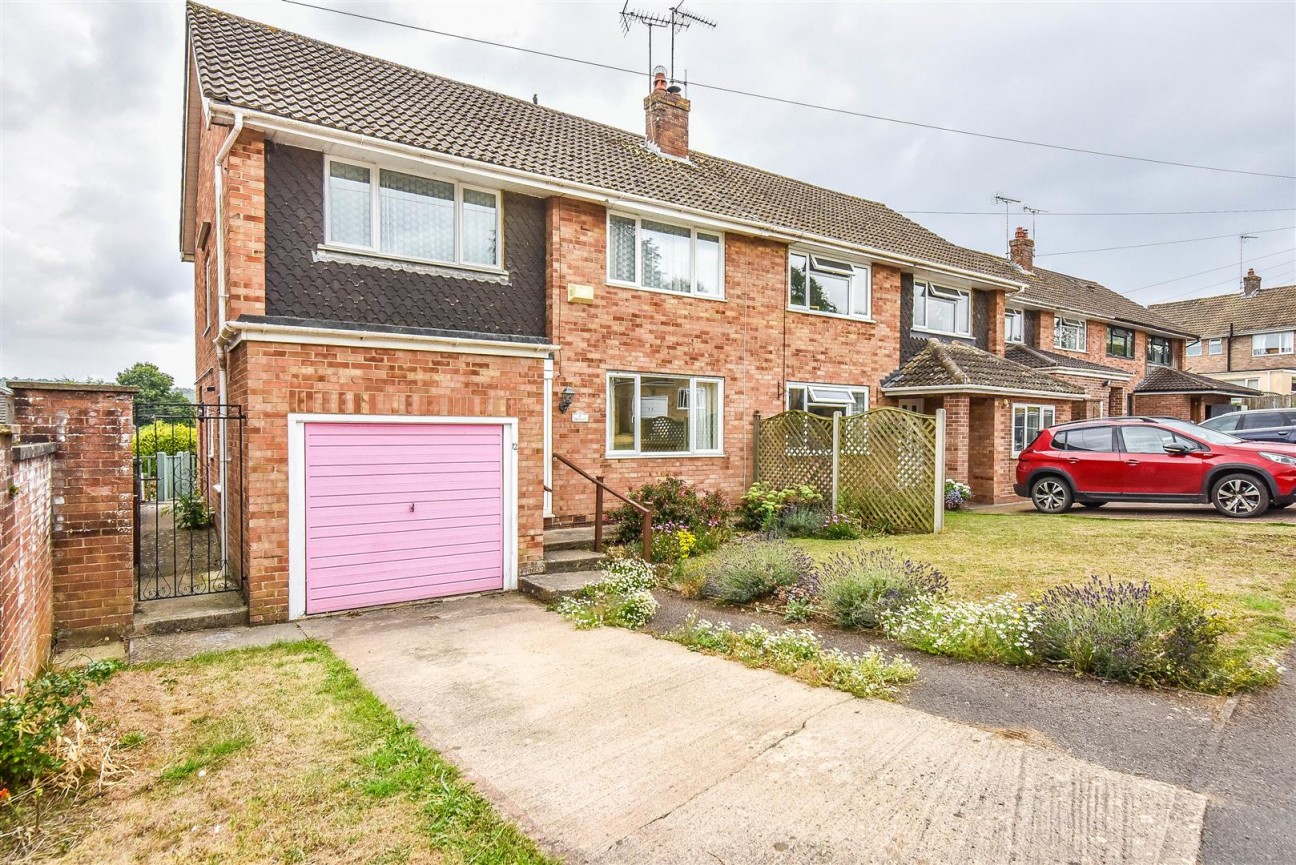 Dryleaze, Wotton-Under-Edge
