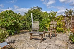 Fairmead, Cam