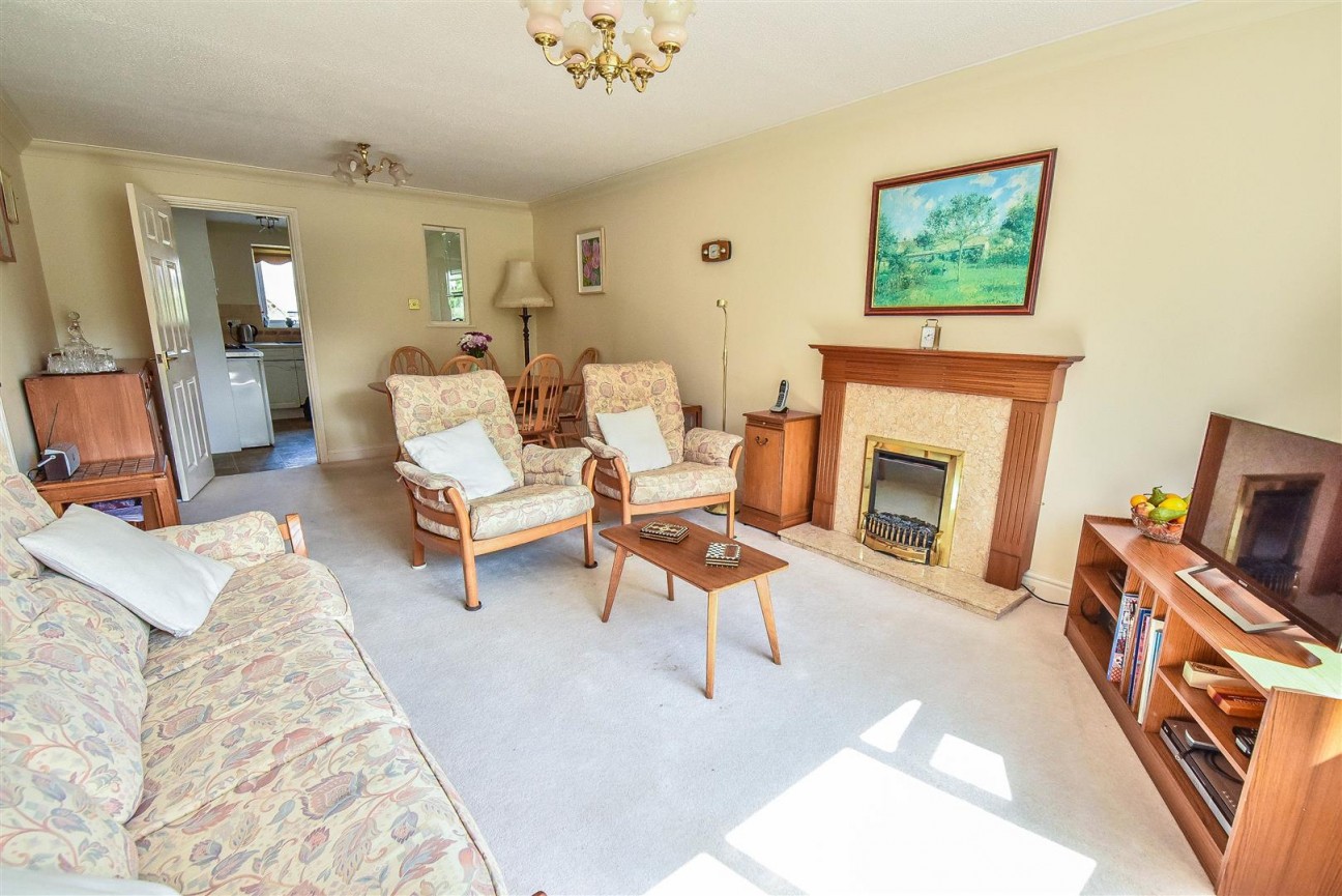 Fairmead, Cam