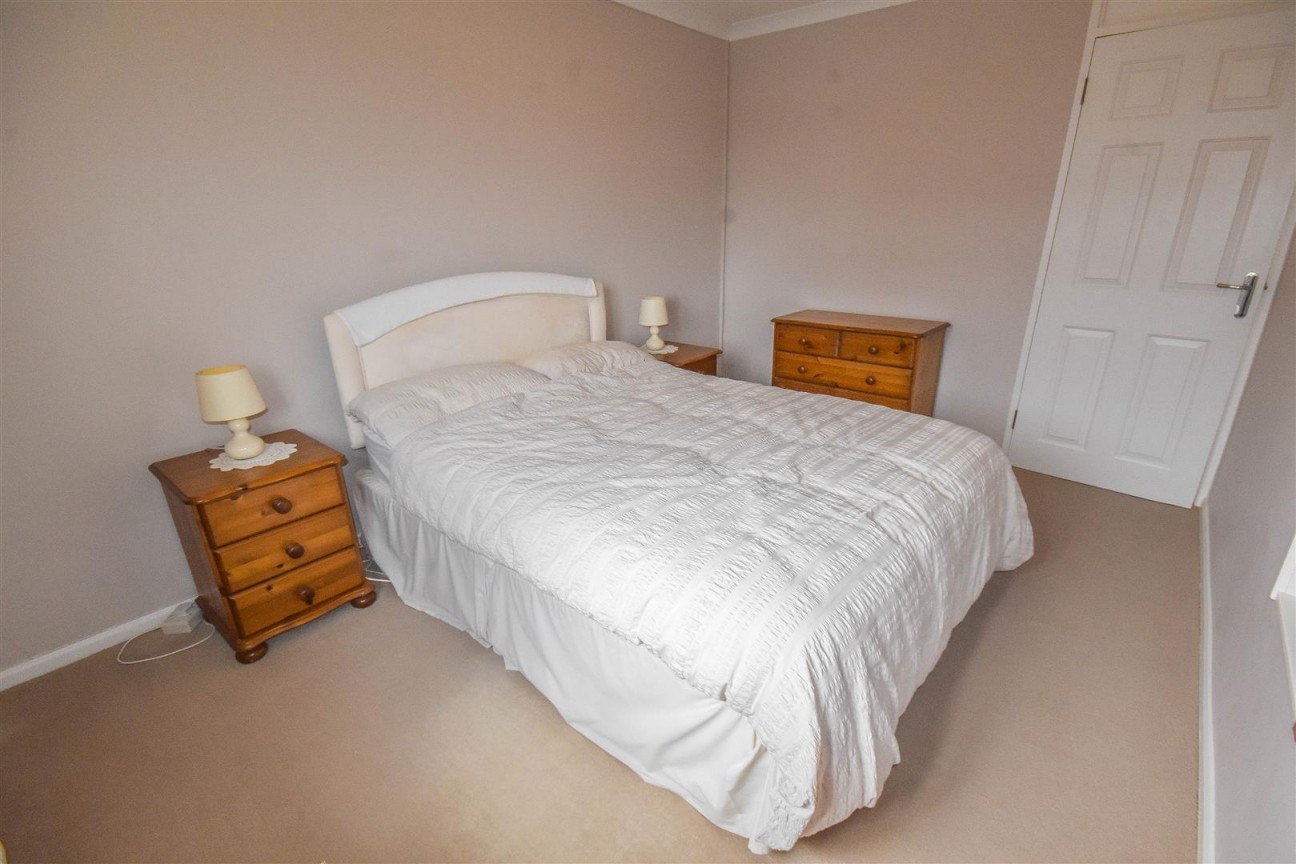 Leaside Close, Cam, Dursley