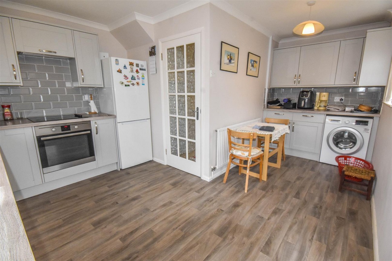 Leaside Close, Cam, Dursley